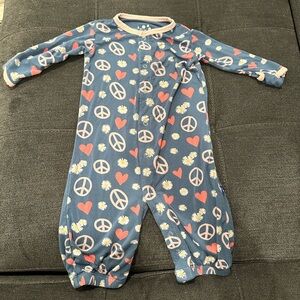 Kickee Pants peace love and Happiness shorty